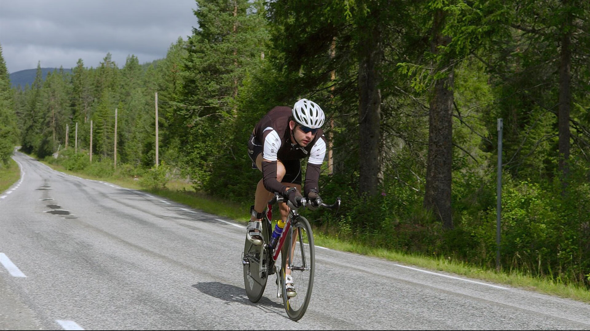 德甲争冠战之夜，德布劳内个人能力完全展现